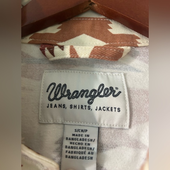 Wrangler Women's Aztec Boyfriend Jacket size small - Picture 3 of 8
